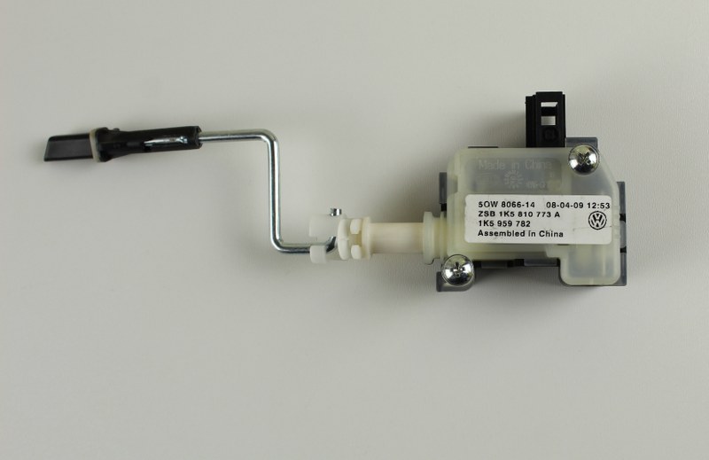 Depo Kilit Motoru GOLF5-JETTA-PASSAT 2004-2010