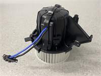 KALORIFER FAN MOTORU (AUDI A4 08-16 A5 08-11)