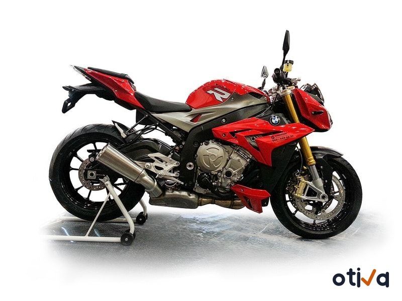 BMW S