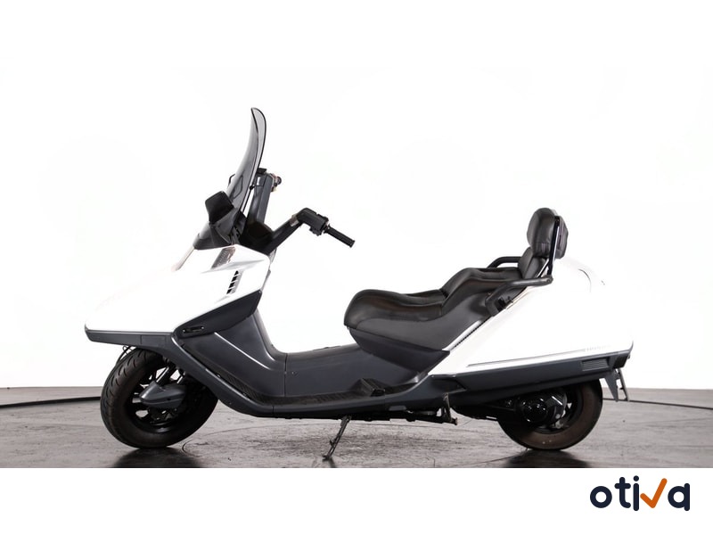 HONDA CN