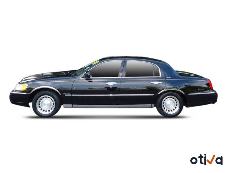 LINCOLN TOWN CAR Sedan