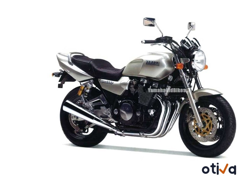 YAMAHA XJR